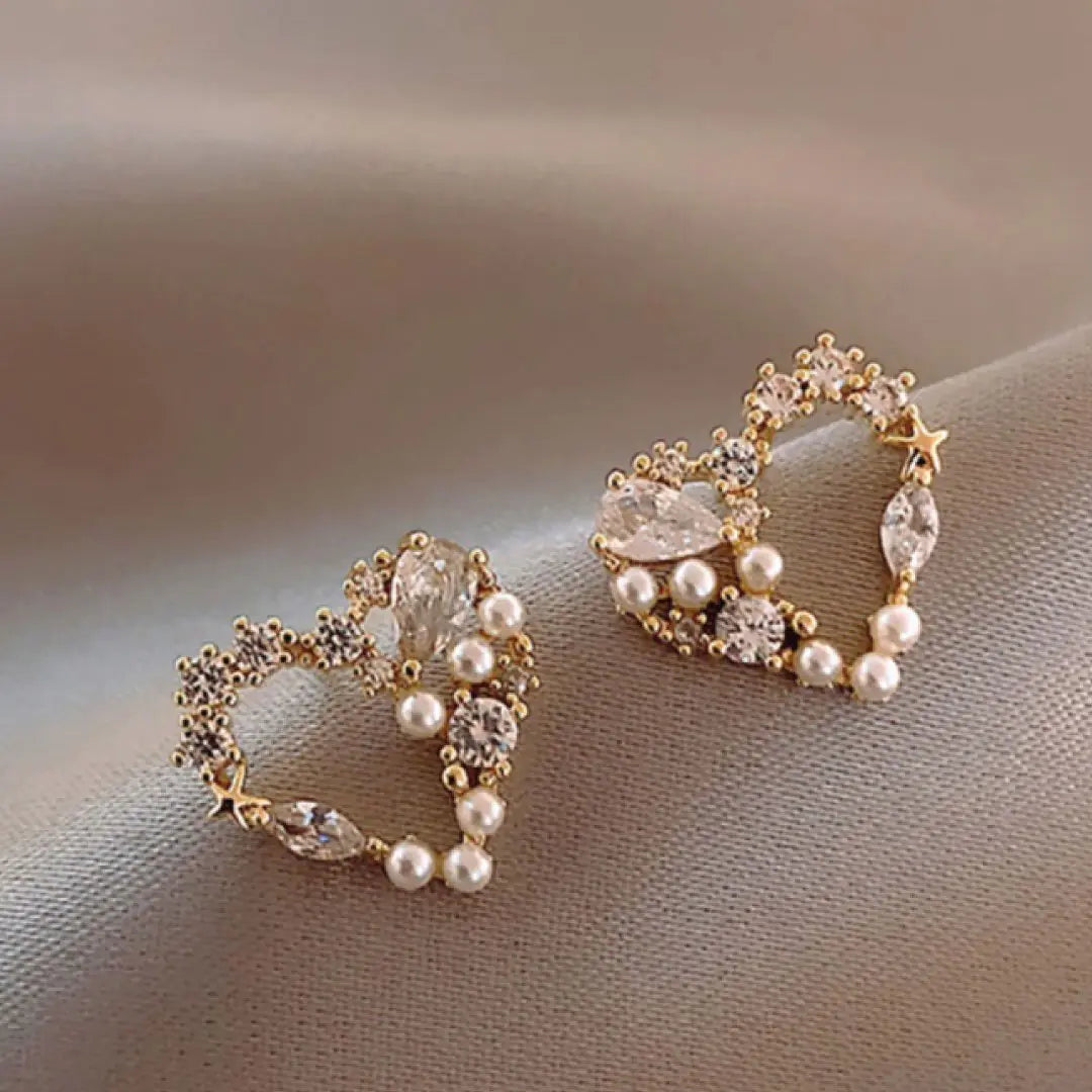 Heartful Pearl Earrings